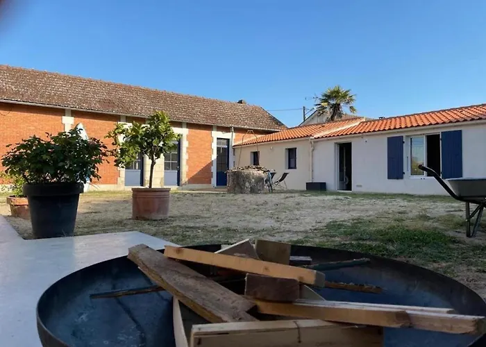 La Possibilite D\'Une Ile